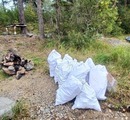 На территории "Ладожских шхер" волонтеры убрали стоянки